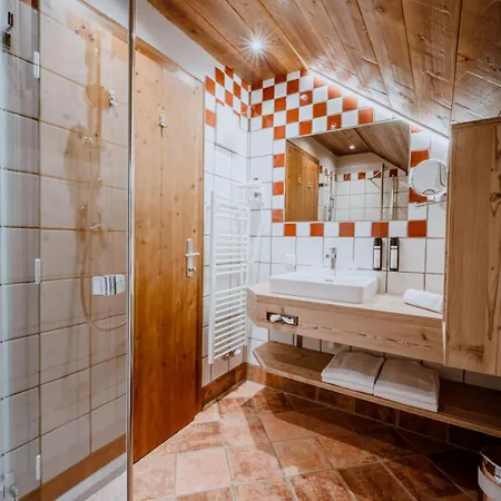 Отель Almwelt Austria