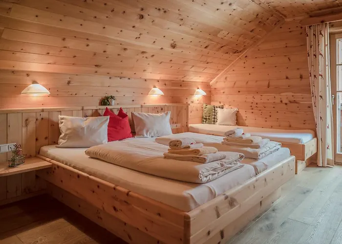 Отель Almwelt Austria 4*